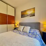 400m Dal Mare Giardino - Wifi - A/c - Posto Auto לואנו