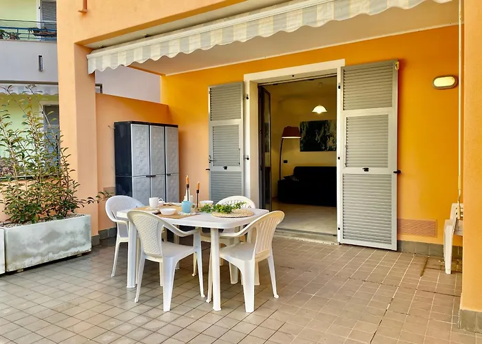 Apartment 400m Dal Mare Giardino - Wifi - A/c - Posto Auto